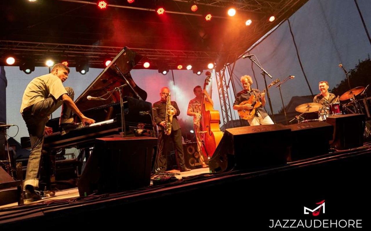 Nirek Mokar & His Boogie Messengers | Jazzaudehore - LE PETIT PRINCE DU BOOGIE S’AFFIRME & ASSOIE SON “TITRE” - Photo : nirekmokar