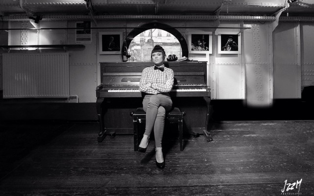 Olinka Mitroshina Solo (Piano / Vocal) - Photo : Patrick Martineau