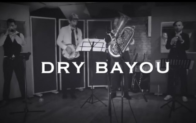 The bar 1905 invites Dry Bayou Brass Band