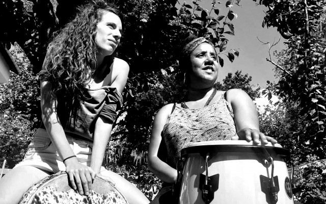 LAMULA - Female duo of percussion and vocals